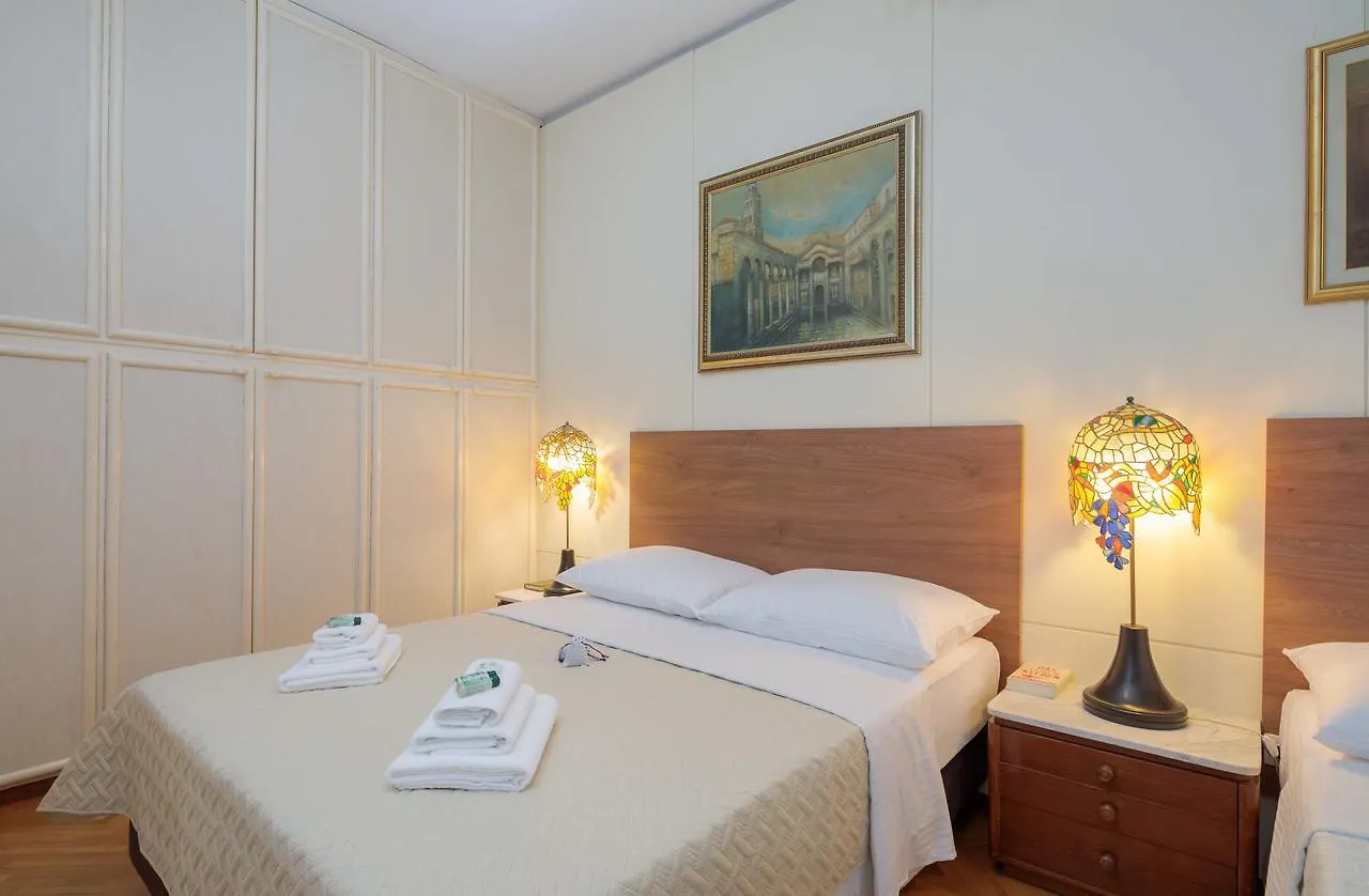 Plr-Royal Luxury Apartment Split 0*,